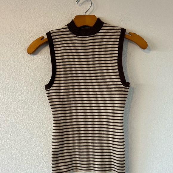 Frankies Bikini Mila Cloud Knit Sleeveless Sweater Top in 70s Stripe Size M - Picture 3 of 9